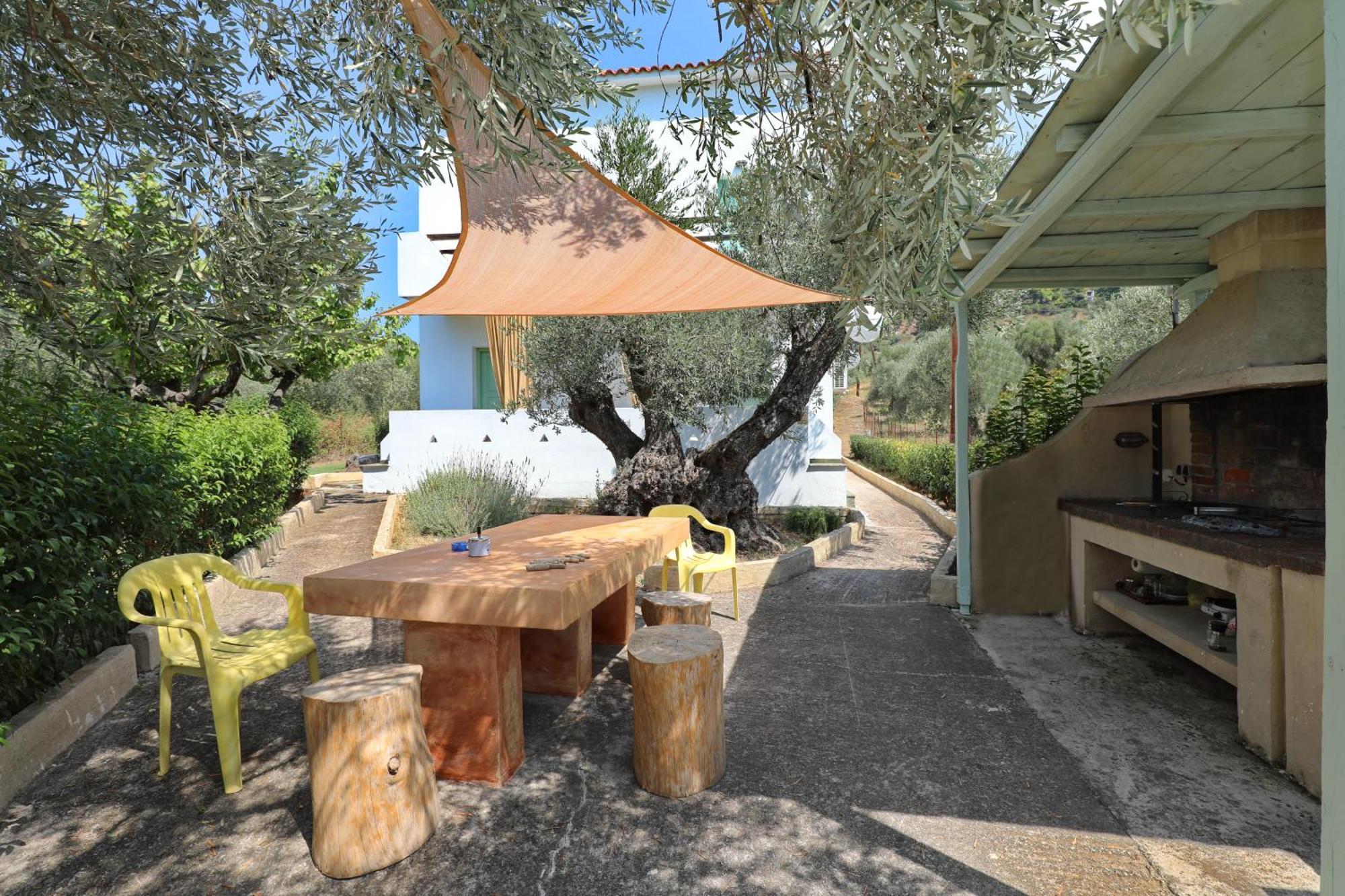 Skopelos Evergreen Apartments สตาฟิลอส ภายนอก รูปภาพ