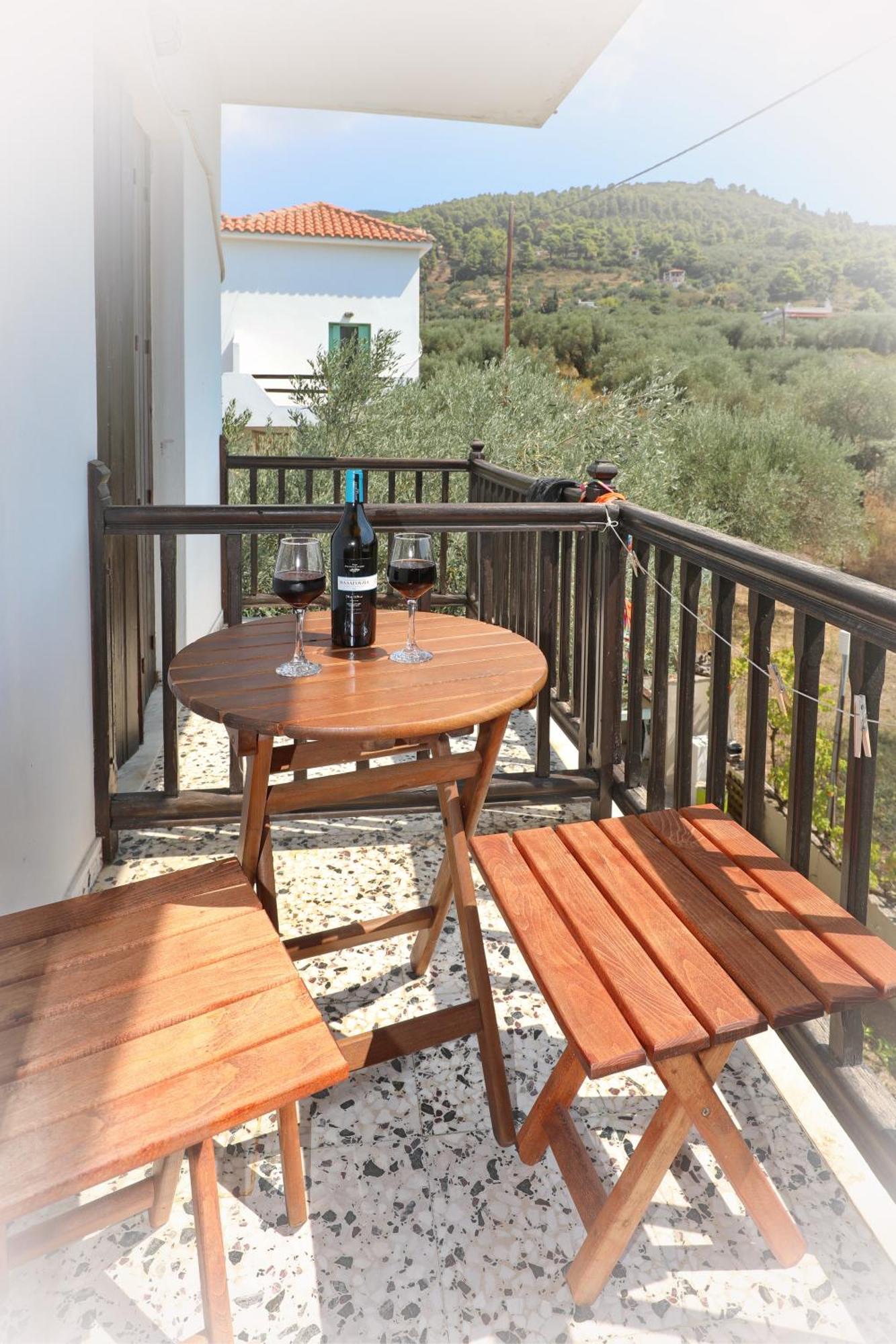 Skopelos Evergreen Apartments สตาฟิลอส ภายนอก รูปภาพ