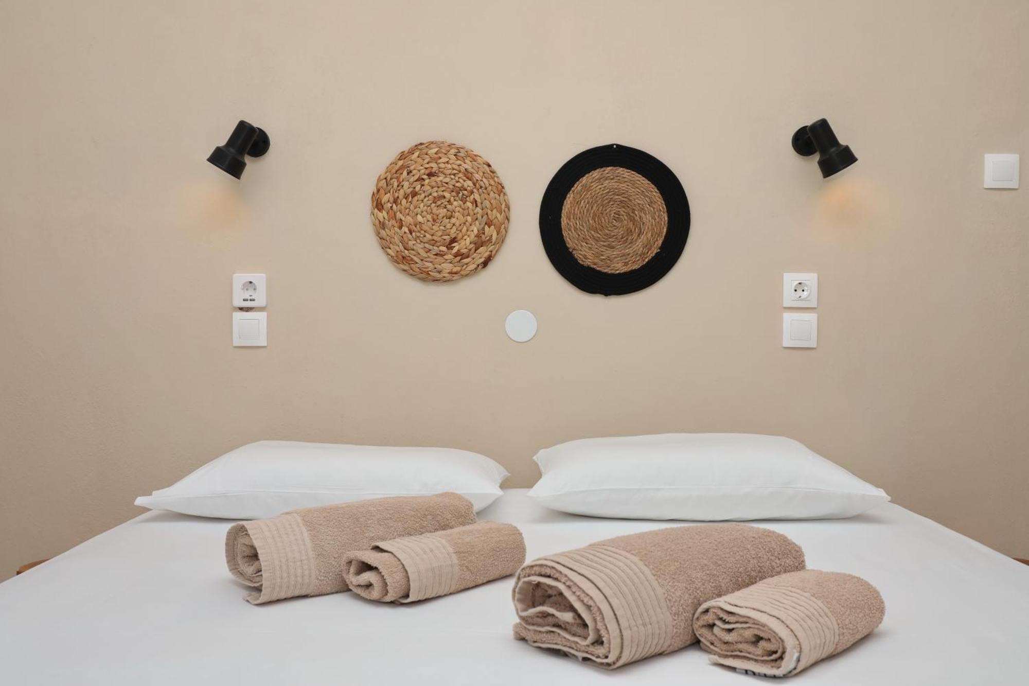 Skopelos Evergreen Apartments สตาฟิลอส ภายนอก รูปภาพ