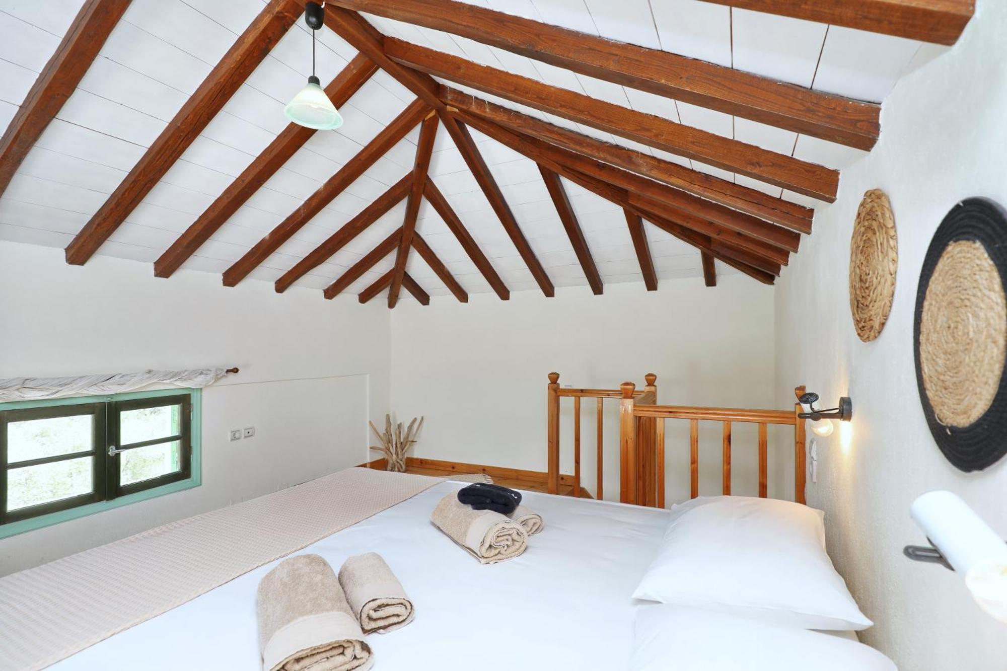 Skopelos Evergreen Apartments สตาฟิลอส ภายนอก รูปภาพ
